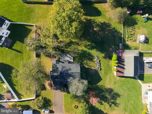 377 N LOCUST AVE, Marlton, NJ 08053