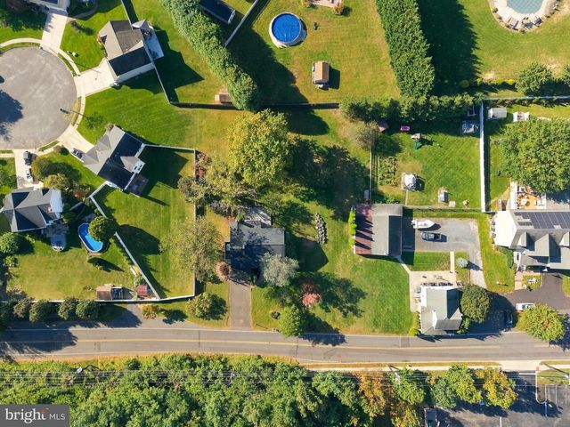 377 N LOCUST AVE, Marlton, NJ 08053