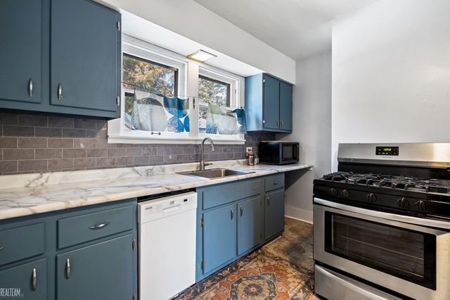 925 E 2nd Street, Royal Oak, MI 48067