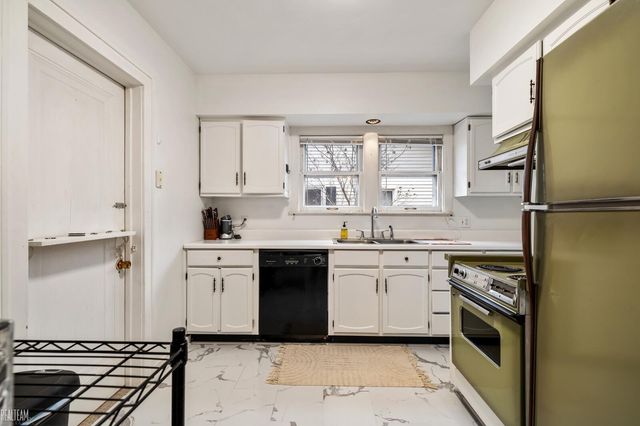925 E 2nd Street, Royal Oak, MI 48067