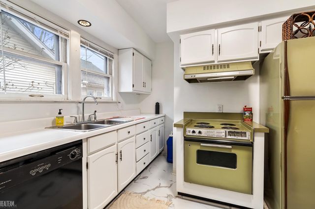 925 E 2nd Street, Royal Oak, MI 48067