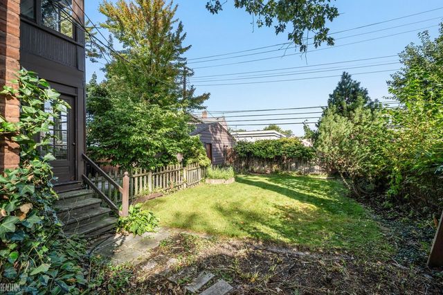 925 E 2nd Street, Royal Oak, MI 48067