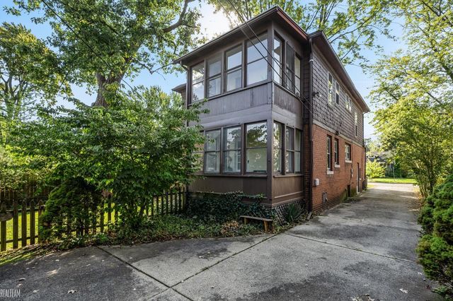925 E 2nd Street, Royal Oak, MI 48067