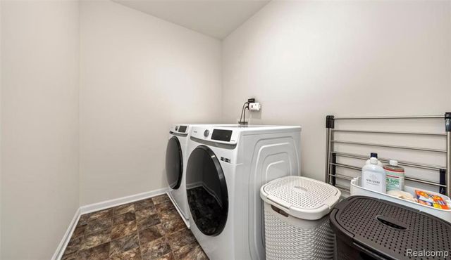 2405 Saltsprings Drive Lane, Saline, MI 48176