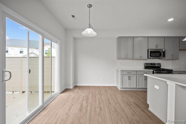 2405 Saltsprings Drive Lane, Saline, MI 48176