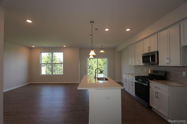 2405 Saltsprings Drive Lane, Saline, MI 48176