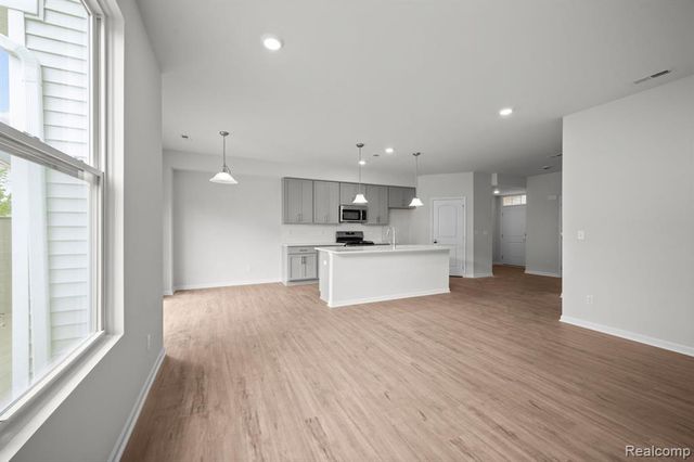 2405 Saltsprings Drive Lane, Saline, MI 48176