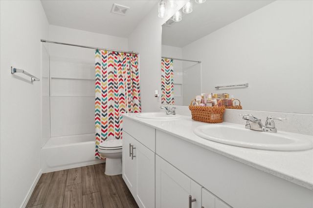 2101 Winding Creek Way, Denton, TX 76208