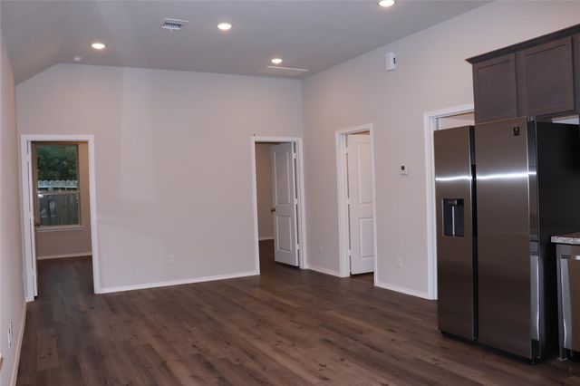 11633 Vistawood Street, Willis, TX 77318