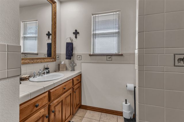 2024 Bluff Creek Drive, Strawn, TX 76475