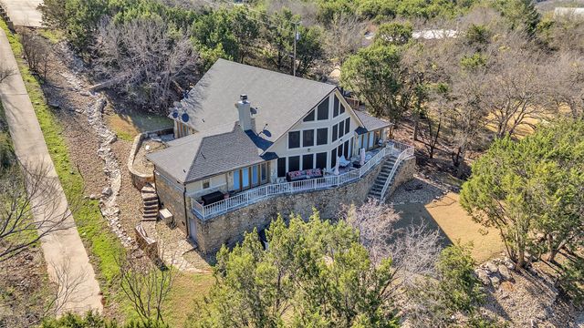 2024 Bluff Creek Drive, Strawn, TX 76475