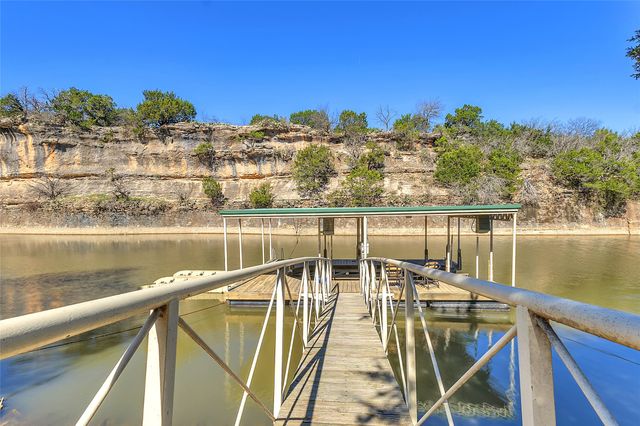 2024 Bluff Creek Drive, Strawn, TX 76475