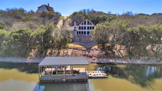 2024 Bluff Creek Drive, Strawn, TX 76475