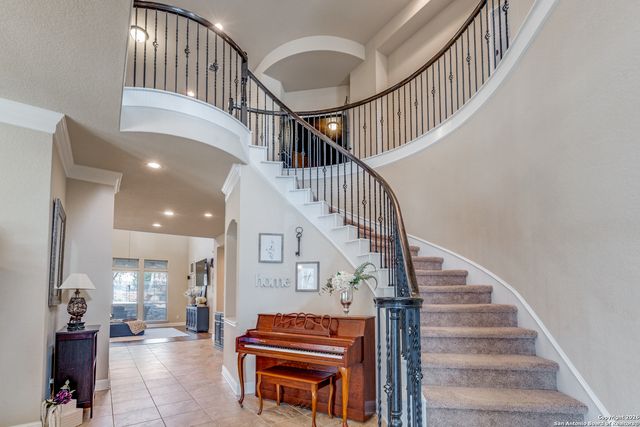 24011 Seven Winds, San Antonio, TX 78258