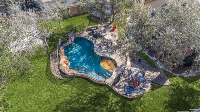 24011 Seven Winds, San Antonio, TX 78258