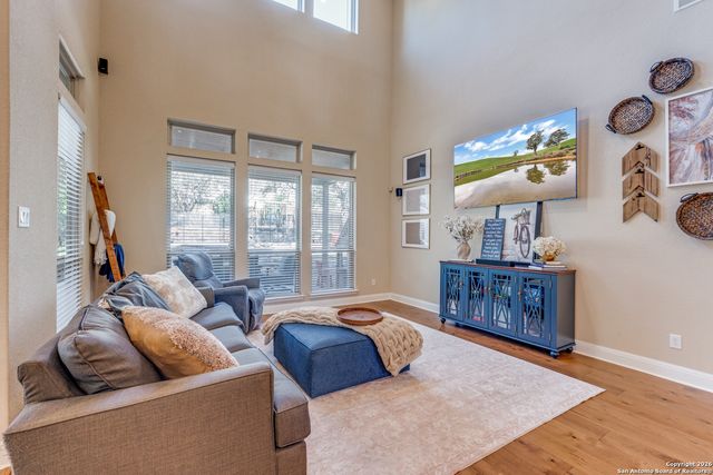 24011 Seven Winds, San Antonio, TX 78258