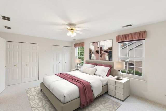 388 E Tall Oaks Lane 388, Itasca, IL 60143