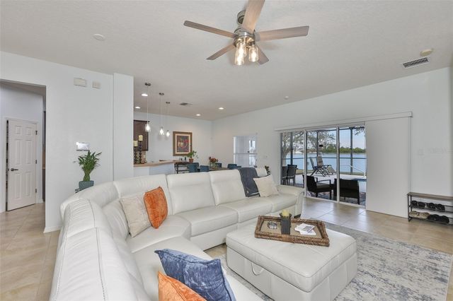 823 SEMINOLE SKY DRIVE, Ruskin, FL 33570