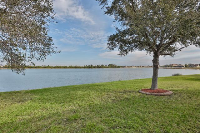 823 SEMINOLE SKY DRIVE, Ruskin, FL 33570