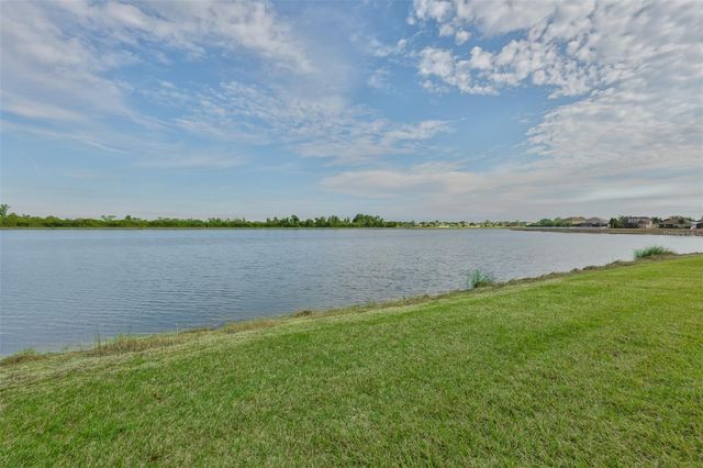 823 SEMINOLE SKY DRIVE, Ruskin, FL 33570