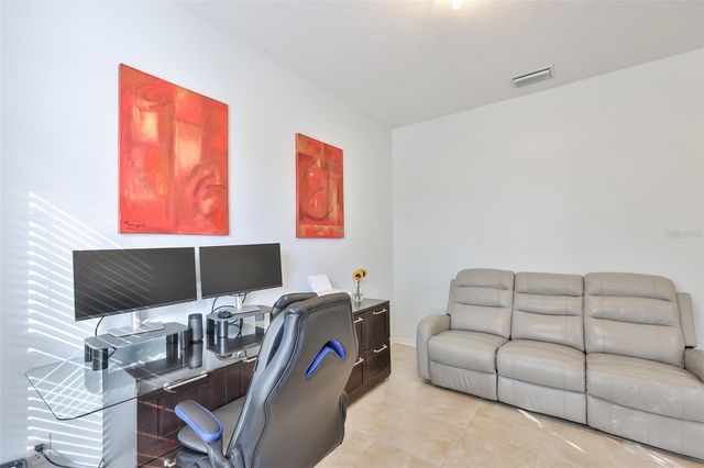 823 SEMINOLE SKY DRIVE, Ruskin, FL 33570