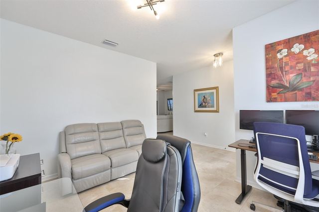 823 SEMINOLE SKY DRIVE, Ruskin, FL 33570