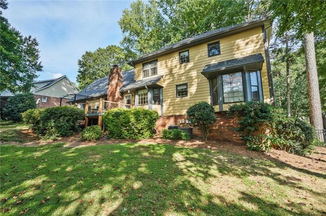 5741 Wolf Laurel SW Lane, Lilburn, GA 30047