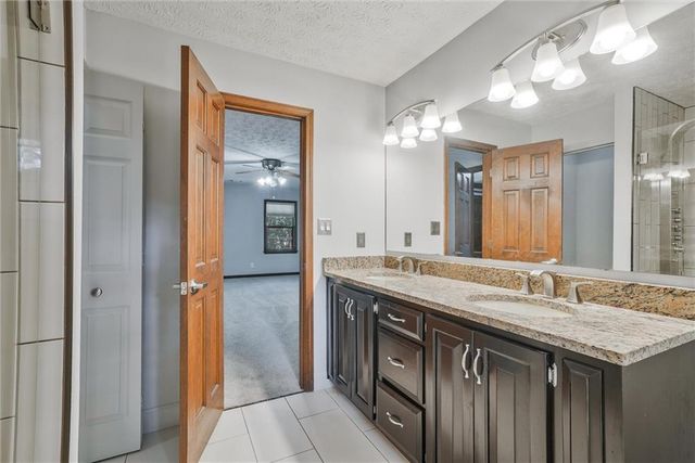5741 Wolf Laurel SW Lane, Lilburn, GA 30047