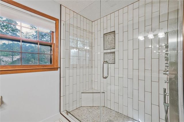 5741 Wolf Laurel SW Lane, Lilburn, GA 30047