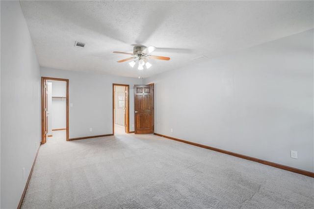 5741 Wolf Laurel SW Lane, Lilburn, GA 30047