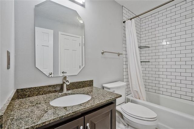 5741 Wolf Laurel SW Lane, Lilburn, GA 30047