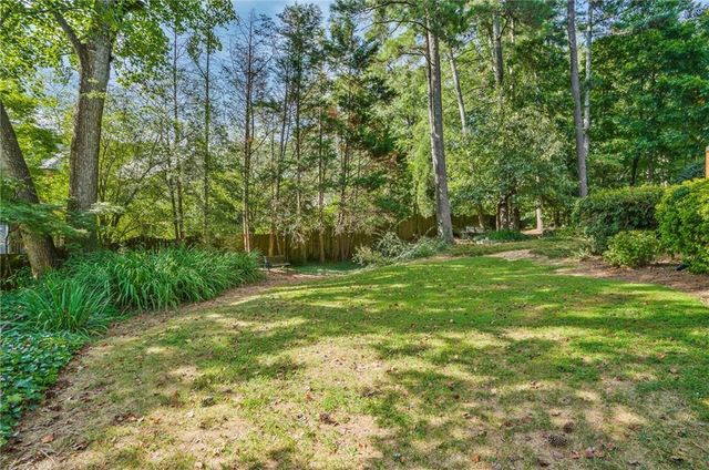 5741 Wolf Laurel SW Lane, Lilburn, GA 30047