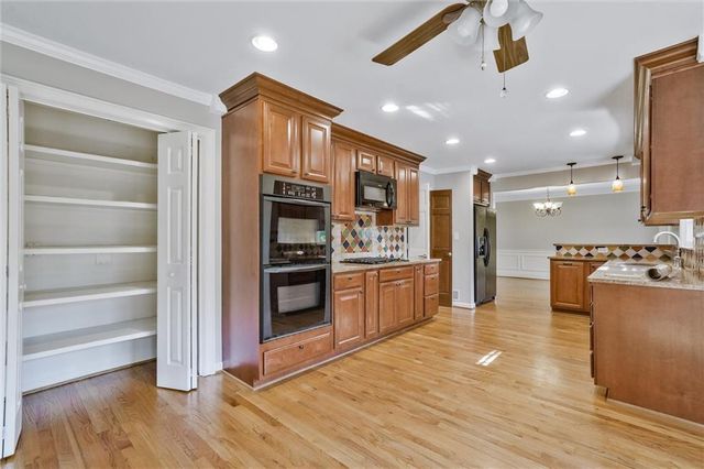 5741 Wolf Laurel SW Lane, Lilburn, GA 30047