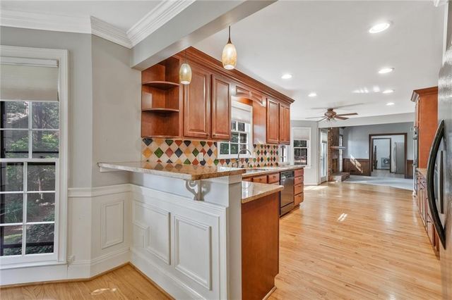 5741 Wolf Laurel SW Lane, Lilburn, GA 30047