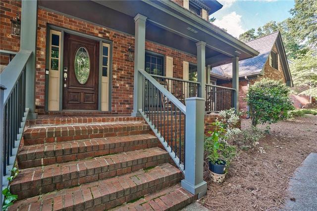 5741 Wolf Laurel SW Lane, Lilburn, GA 30047