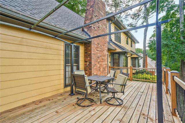 5741 Wolf Laurel SW Lane, Lilburn, GA 30047