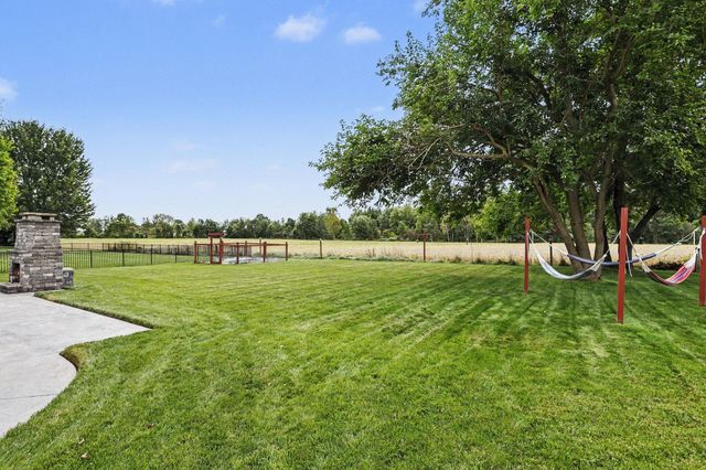 1192 Forest Brook Drive, St. Joseph, MI 49085