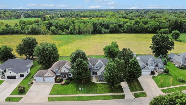 1192 Forest Brook Drive, St. Joseph, MI 49085