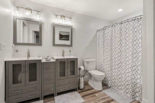 1192 Forest Brook Drive, St. Joseph, MI 49085