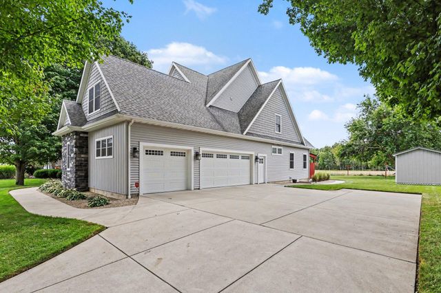 1192 Forest Brook Drive, St. Joseph, MI 49085