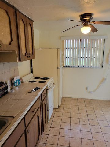 5918 N Wiley Street A-b, Hollywood, FL 33023