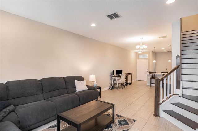 9152 FOX SPARROW ROAD, Tampa, FL 33626