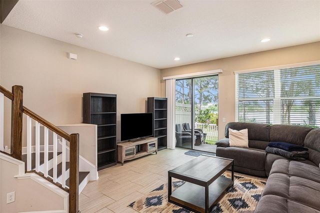 9152 FOX SPARROW ROAD, Tampa, FL 33626