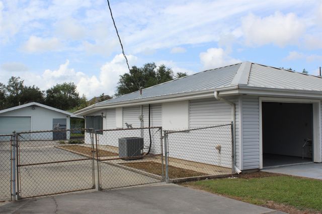 248 Ledet Ln, Larose, LA 70373