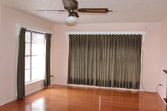 248 Ledet Ln, Larose, LA 70373