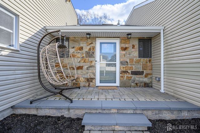 42 Mariposa Place, Old Bridge, NJ 08857