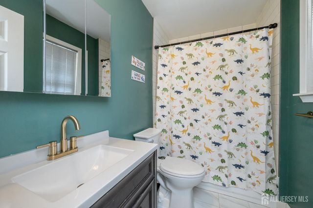 42 Mariposa Place, Old Bridge, NJ 08857