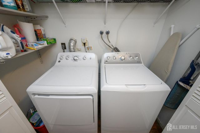 42 Mariposa Place, Old Bridge, NJ 08857