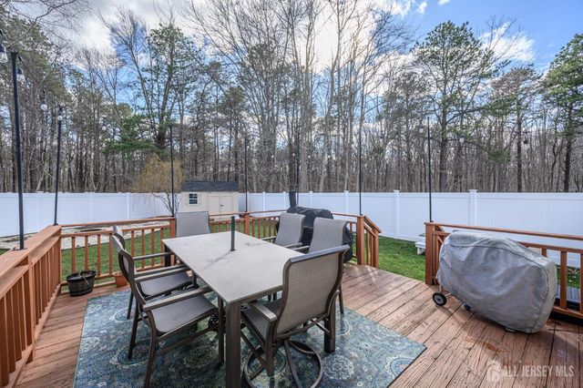 42 Mariposa Place, Old Bridge, NJ 08857