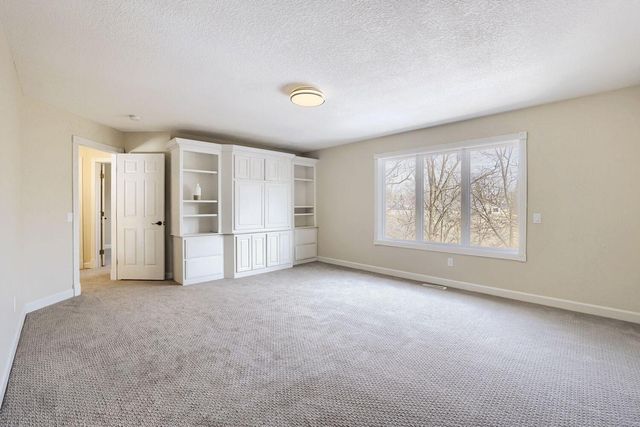 18702 Kanabec Court, Lakeville, MN 55044